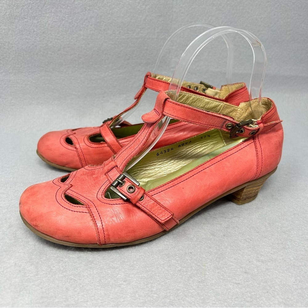 Coral Leather Women's Shoes